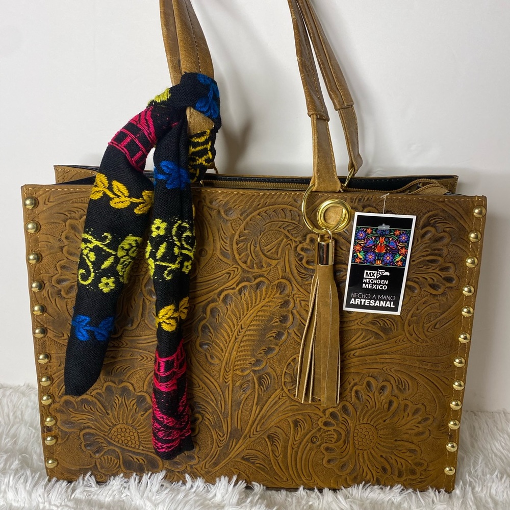 Mexican artisanal chiseled leather bag